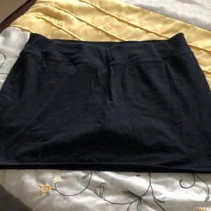 Black skort